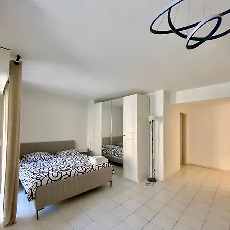 Modern Apartment In Cannes Buitenkant foto