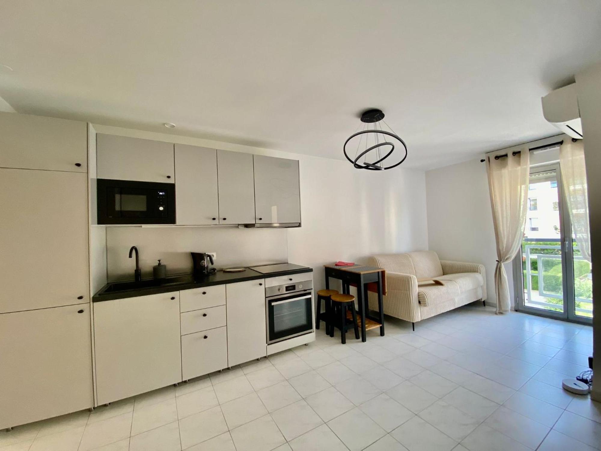 Apartment Modern In